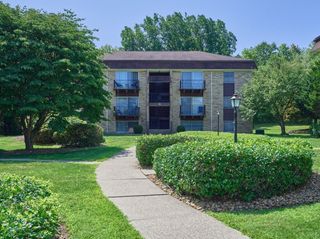 121 Bailey Road D31, Worcester, MA 01602