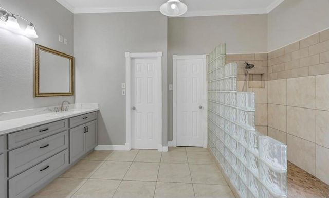 2710 Woodgate Street, Houston, TX 77039