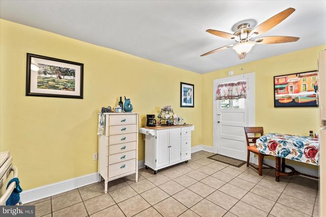 31 VIRGINIA AVE, Colonial Beach, VA 22443