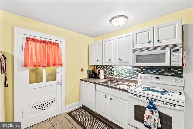 31 VIRGINIA AVE, Colonial Beach, VA 22443
