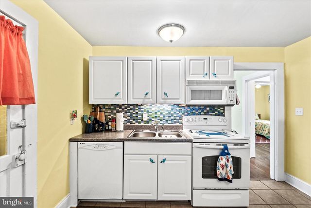31 VIRGINIA AVE, Colonial Beach, VA 22443