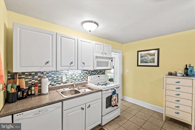 31 VIRGINIA AVE, Colonial Beach, VA 22443