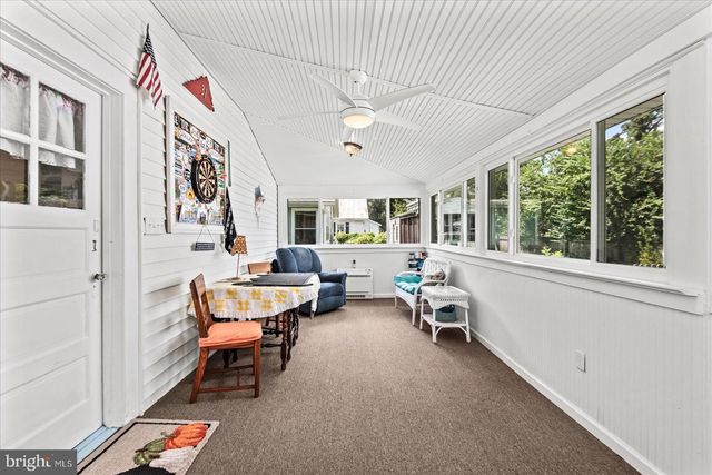 31 VIRGINIA AVE, Colonial Beach, VA 22443