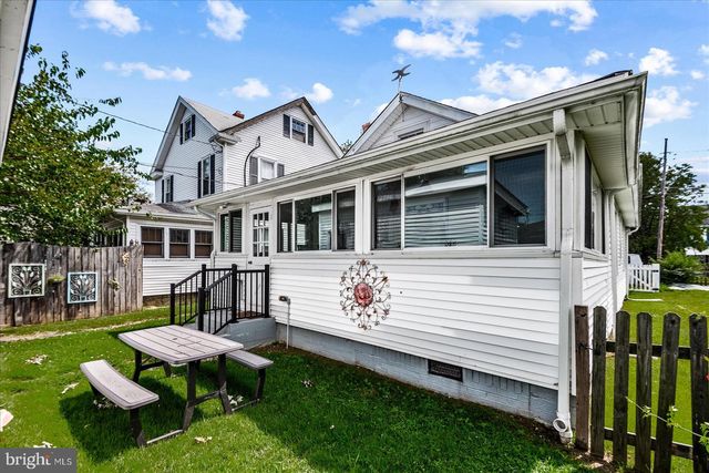 31 VIRGINIA AVE, Colonial Beach, VA 22443