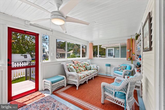 31 VIRGINIA AVE, Colonial Beach, VA 22443