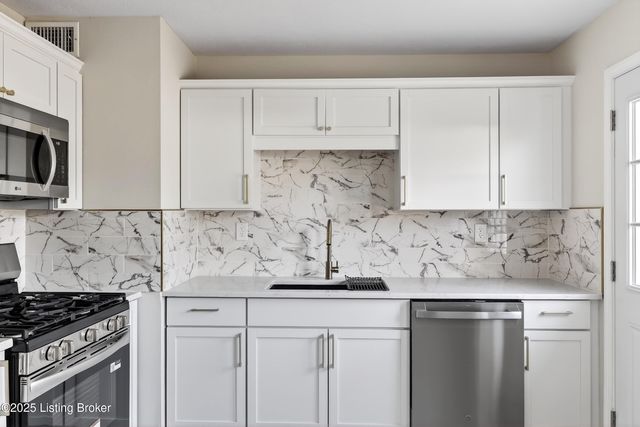 1217 Afterglow Ct, Louisville, KY 40214