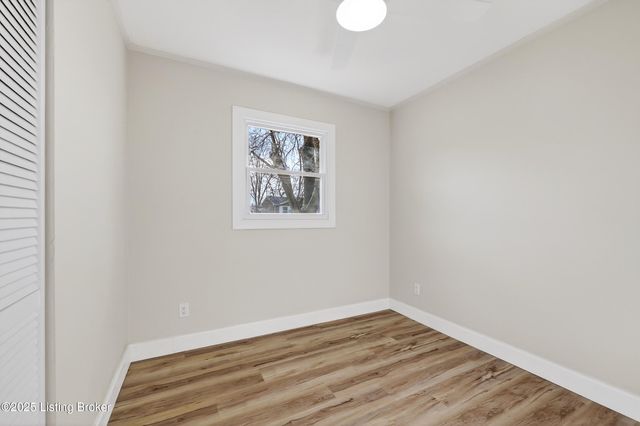 1217 Afterglow Ct, Louisville, KY 40214