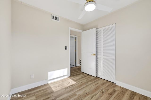 1217 Afterglow Ct, Louisville, KY 40214