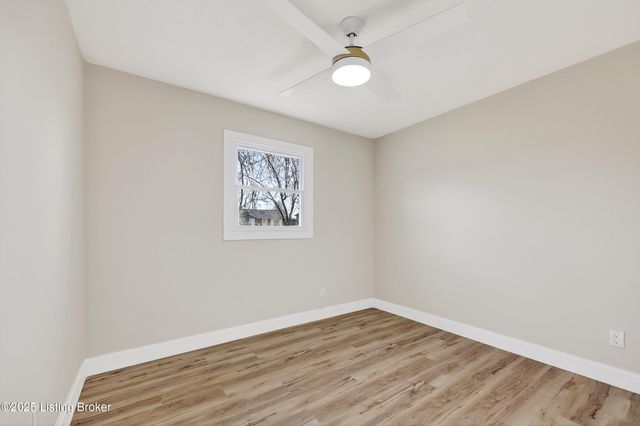 1217 Afterglow Ct, Louisville, KY 40214