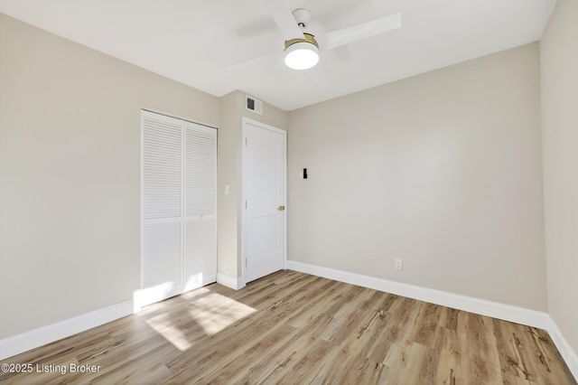 1217 Afterglow Ct, Louisville, KY 40214