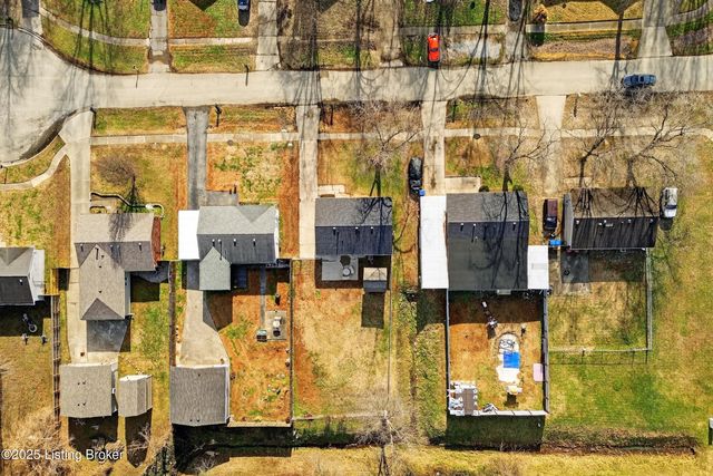 1217 Afterglow Ct, Louisville, KY 40214