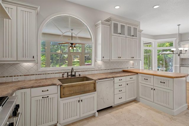 7268 CRYSTAL SPRING RUN, Weeki Wachee, FL 34607