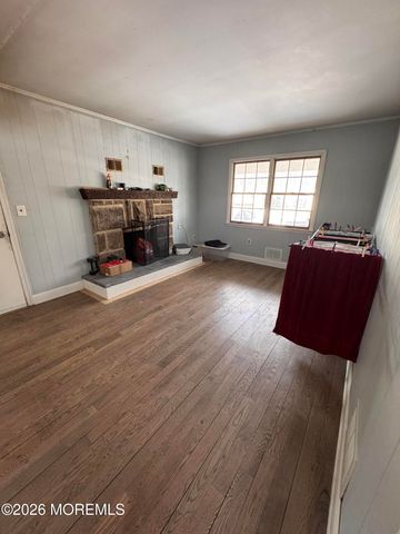 422 W Lake Avenue, Oakhurst, NJ 07755