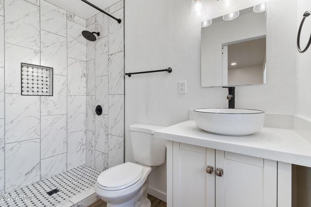 3343 N 6TH Avenue, Phoenix, AZ 85013