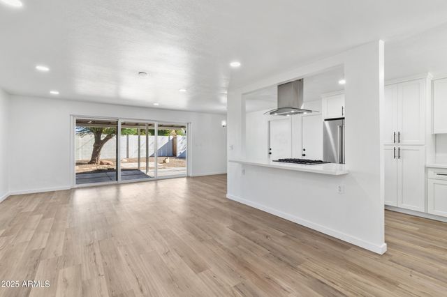 3343 N 6TH Avenue, Phoenix, AZ 85013