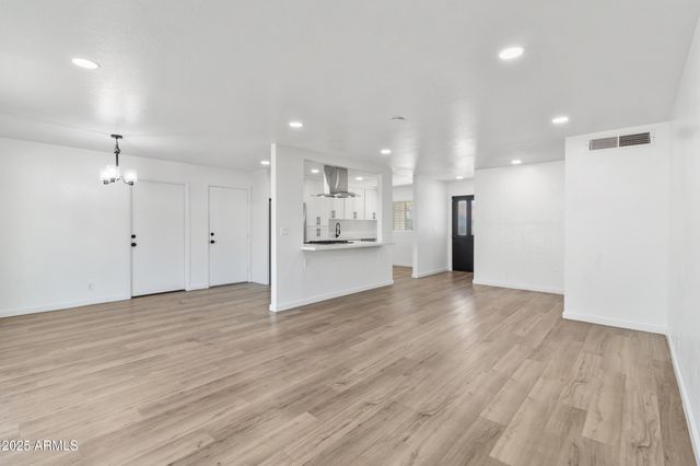 3343 N 6TH Avenue, Phoenix, AZ 85013