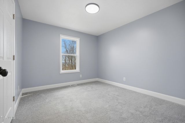 3740 Thorngrove Drive, Kingsport, TN 37660