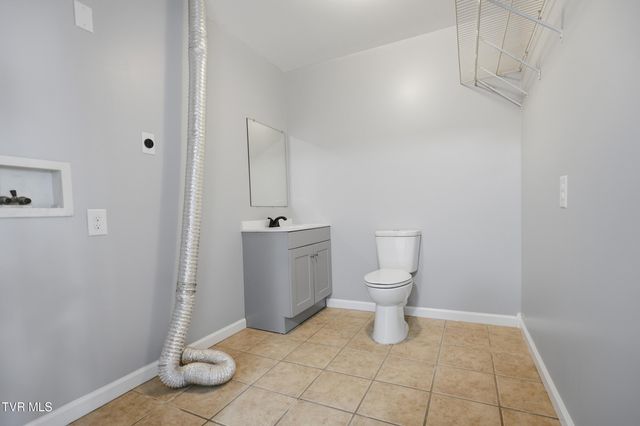 3740 Thorngrove Drive, Kingsport, TN 37660