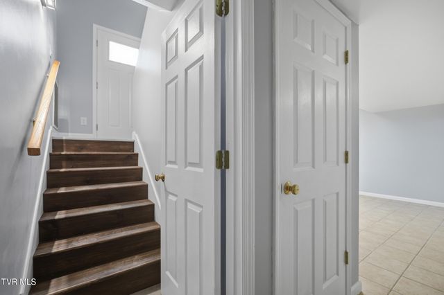 3740 Thorngrove Drive, Kingsport, TN 37660