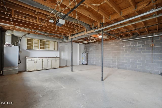 3740 Thorngrove Drive, Kingsport, TN 37660