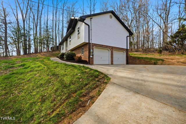 3740 Thorngrove Drive, Kingsport, TN 37660