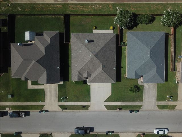 329 Valley Drive, Aubrey, TX 76227