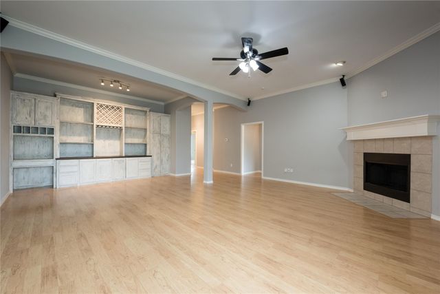 329 Valley Drive, Aubrey, TX 76227