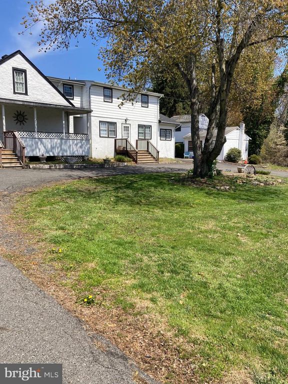 310 FROSTY HOLLOW RD, Langhorne, PA 19047