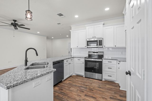 6921 17th Street, Lubbock, TX 79416