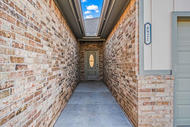6921 17th Street, Lubbock, TX 79416