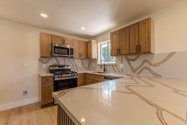 1907 Bunzel Street, Houston, TX 77088