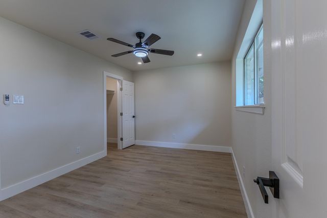 1907 Bunzel Street, Houston, TX 77088