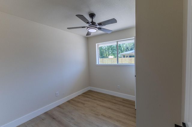 1907 Bunzel Street, Houston, TX 77088