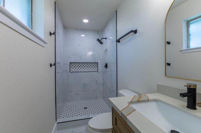 1907 Bunzel Street, Houston, TX 77088