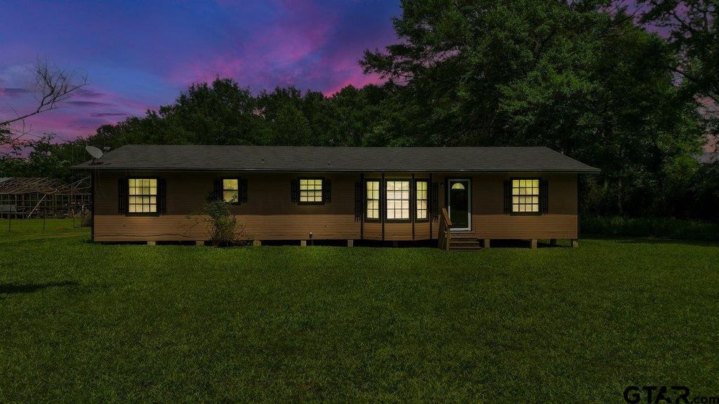 2997 County Road 4260, Mt Pleasant, TX 75455