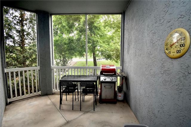 17800 E Bolger Road 101, Independence, MO 64055