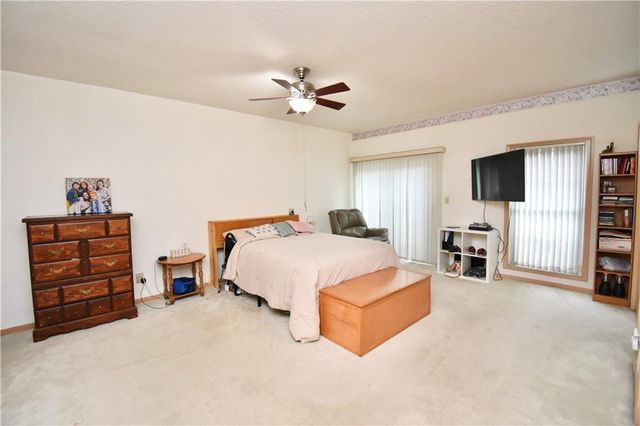 17800 E Bolger Road 101, Independence, MO 64055
