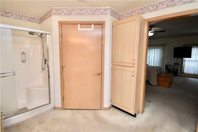 17800 E Bolger Road 101, Independence, MO 64055