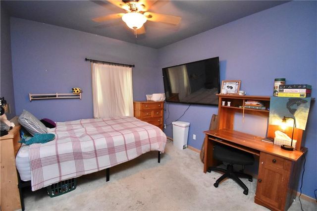 17800 E Bolger Road 101, Independence, MO 64055