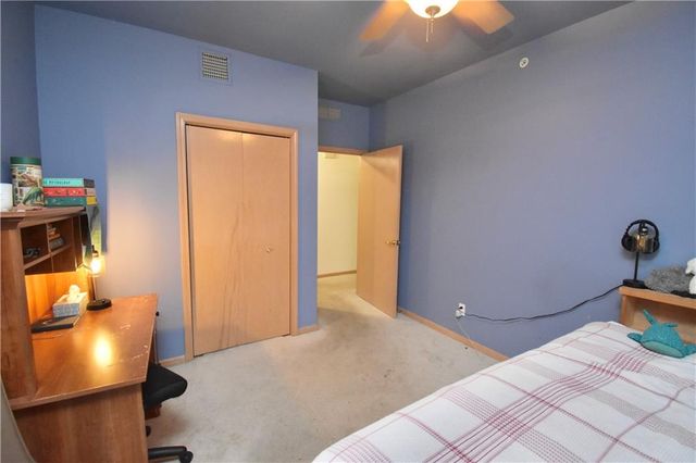 17800 E Bolger Road 101, Independence, MO 64055