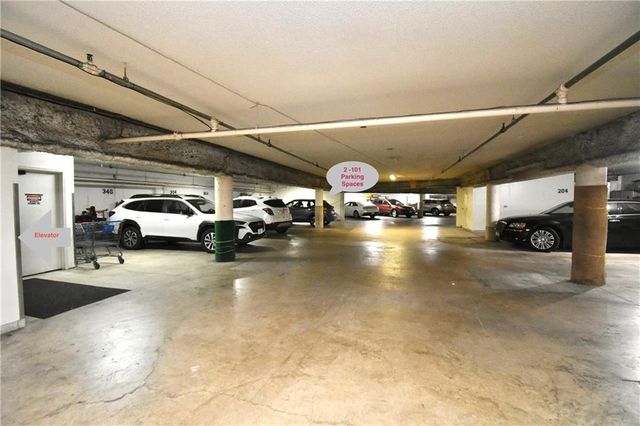 17800 E Bolger Road 101, Independence, MO 64055
