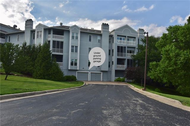17800 E Bolger Road 101, Independence, MO 64055