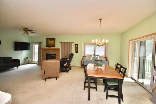17800 E Bolger Road 101, Independence, MO 64055