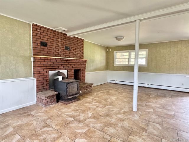 42 Merriewold Lane N, Monroe, NY 10950