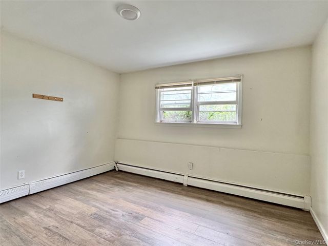 42 Merriewold Lane N, Monroe, NY 10950