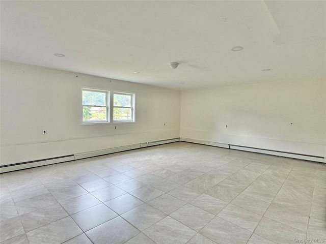 42 Merriewold Lane N, Monroe, NY 10950