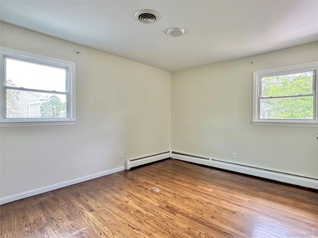 42 Merriewold Lane N, Monroe, NY 10950