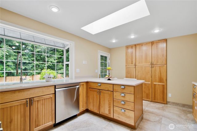16119 SE 31st St, Bellevue, WA 98008