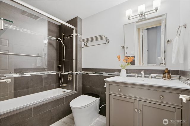 16119 SE 31st St, Bellevue, WA 98008