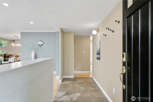 16119 SE 31st St, Bellevue, WA 98008